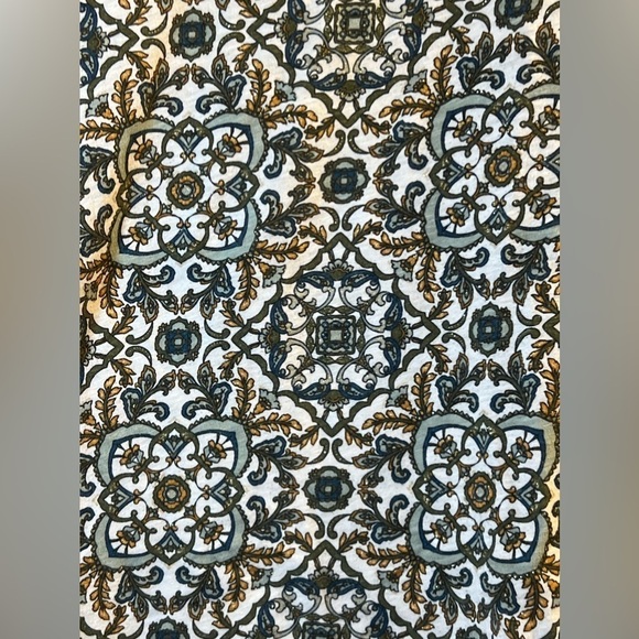 Sonoma top V-neck white with green and yellow floral print size XL - Picture 6 of 10